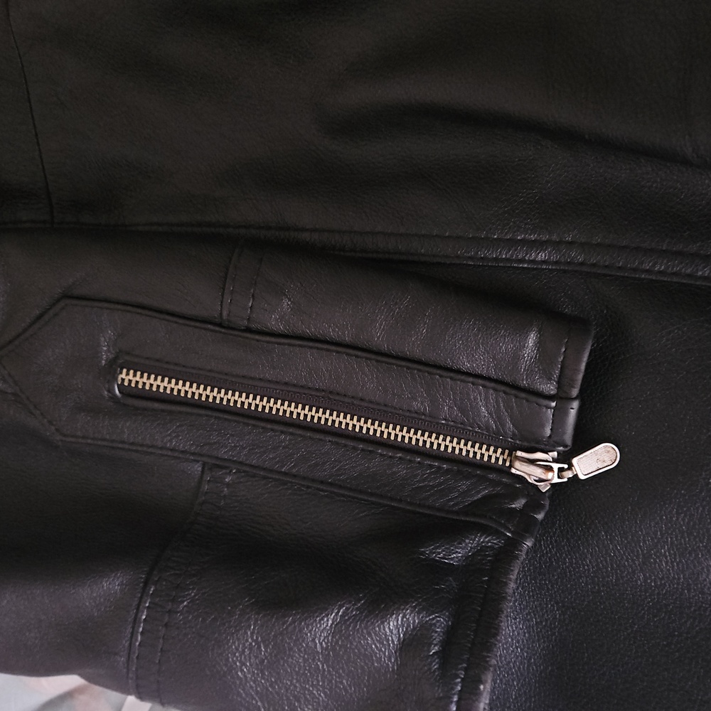 Leather jacket - Picture 10 of 10
